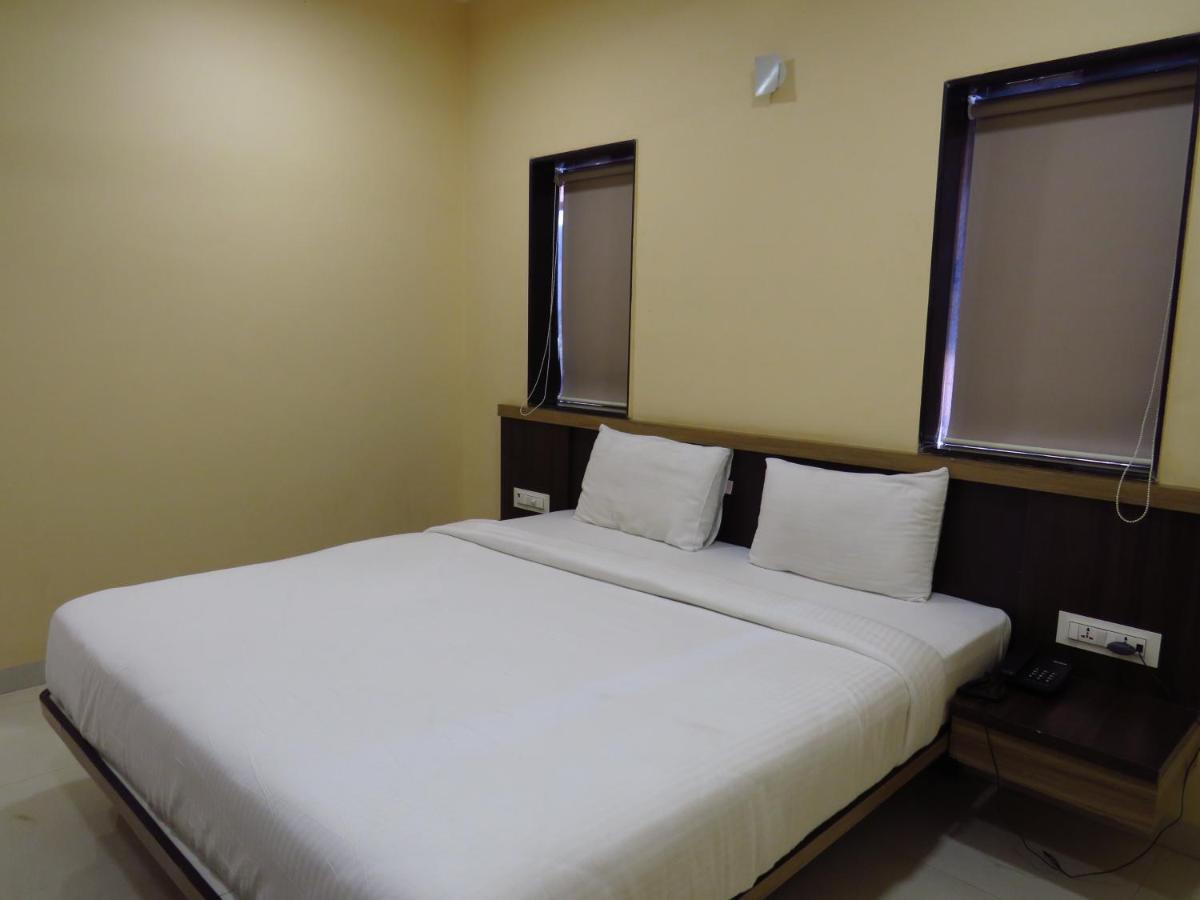 City Palace Resort Lonavala Exterior photo
